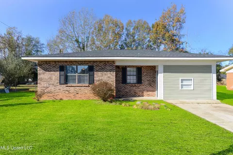 80 John F Kennedy St, Lucedale, MS 39452