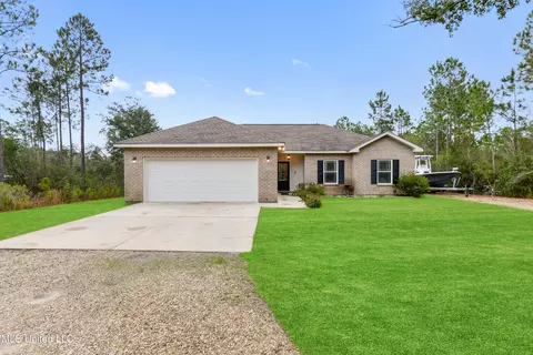 19350 Fenton Dedeaux Rd, Kiln, MS 39556