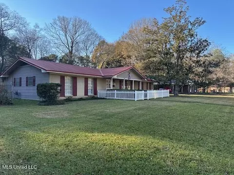 5525 Melwood Dr, Jackson, MS 39211
