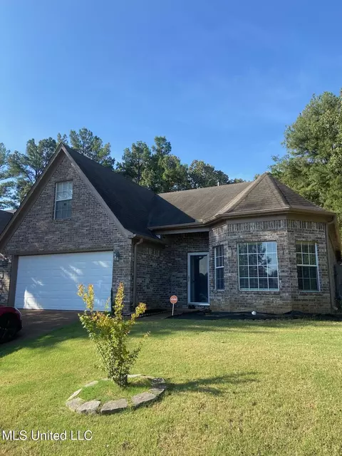 285 E Oak Grove Rd, Hernando, MS 38632