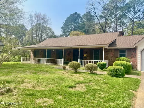 4515 Ridgewood Rd, Jackson, MS 39211