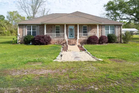 25401 Notre Dame Ave, Pass Christian, MS 39571