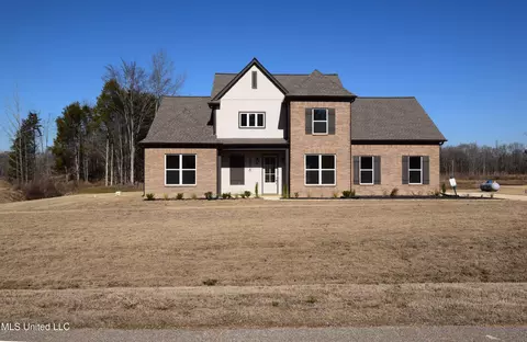 596 Centerline Roper Lp, Byhalia, MS 38611