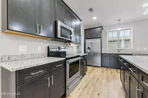 Kitchen - 165 Green Rd, Lucedale, MS 39452 photo 3 of 3