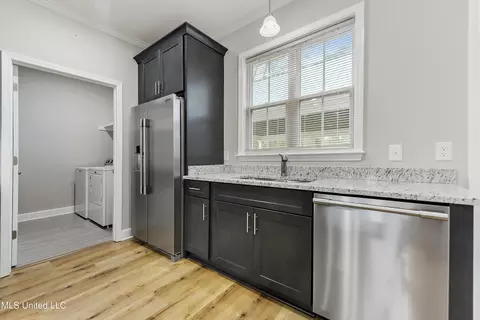 Kitchen - 165 Green Rd, Lucedale, MS 39452 photo 2 of 3