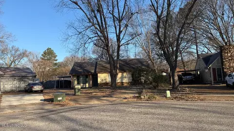 6996 Cherry Blossom Dr, Memphis, TN 38133