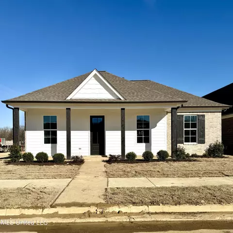 572 Bolivar Dr, Nesbit, MS 38651