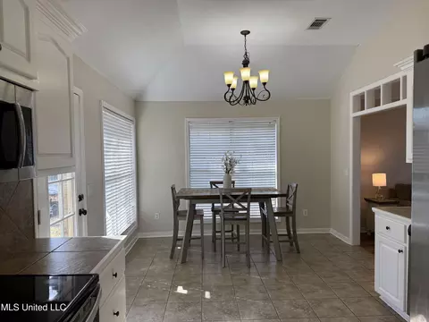 Dining - 328 Fairview Dr, Brandon, MS 39047 photo 1 of 3