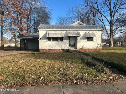 221 Adair Ave, Indianola, MS 38751