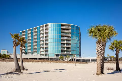 1899 Beach Blvd #403, Biloxi, MS 39531