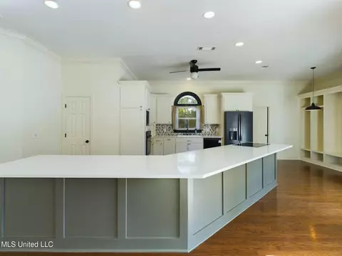 Kitchen - 219 Ingleside Dr, Madison, MS 39110 photo 1 of 6