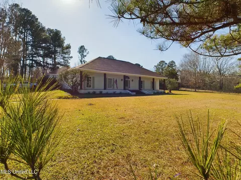 Exterior - 219 Ingleside Dr, Madison, MS 39110 photo 7 of 11