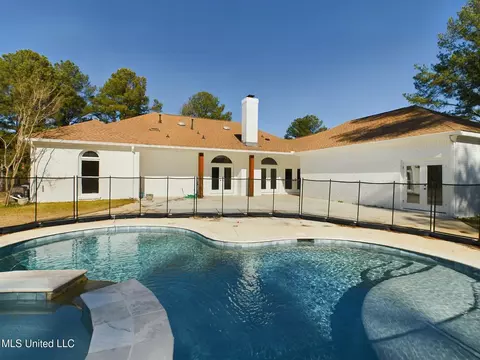 Exterior - 219 Ingleside Dr, Madison, MS 39110 photo 5 of 11
