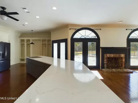 Kitchen - 219 Ingleside Dr, Madison, MS 39110 photo 6 of 6