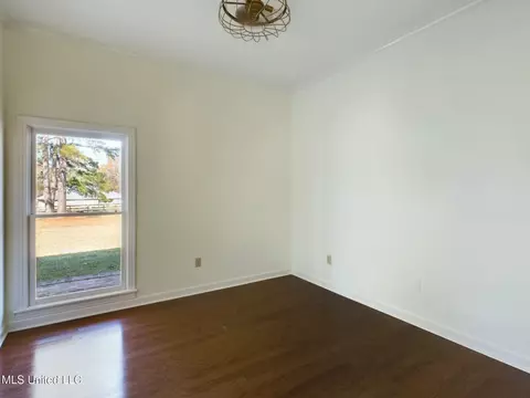 Bedroom - 219 Ingleside Dr, Madison, MS 39110 photo 2 of 5