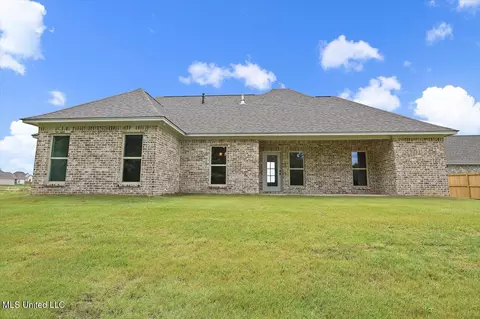 Exterior - 412 Baleigh Way, Canton, MS 39046 photo 2 of 4