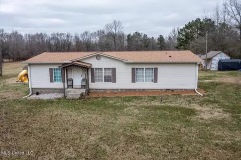96 Pigeon Roost Rd, Byhalia, MS 38611