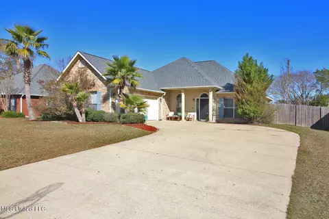 15392 Summerfield Dr, Gulfport, MS 39503