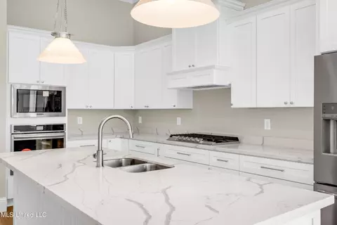 Kitchen - 12482 Star Ln, Gulfport, MS 39503 photo 1 of 2