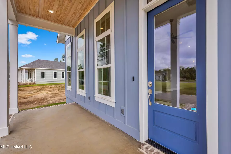 Exterior - 12482 Star Ln, Gulfport, MS 39503 photo 3 of 3