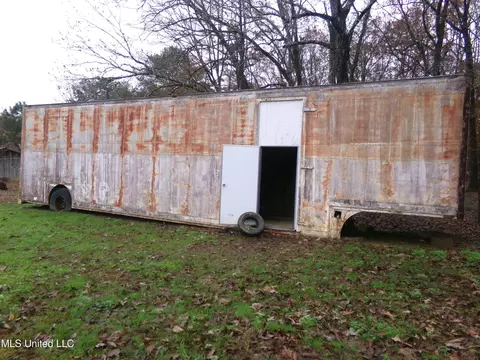 Exterior - 135 Hebron Rd, Randolph, MS 38864 photo 3 of 3