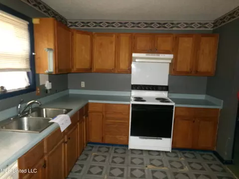 Kitchen - 135 Hebron Rd, Randolph, MS 38864 photo 1 of 2