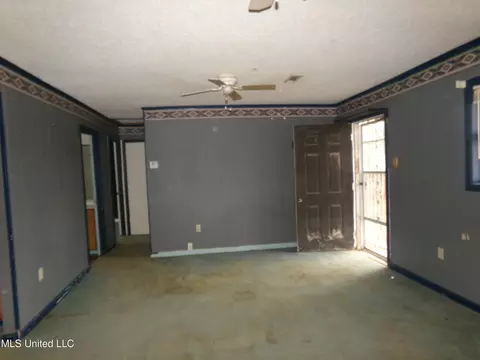Living - 135 Hebron Rd, Randolph, MS 38864 photo 1 of 2
