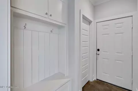 Entry Way - 241 Tucker Dr, Brandon, MS 39042 photo 4 of 4