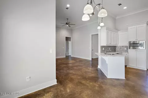 Entry Way - 241 Tucker Dr, Brandon, MS 39042 photo 2 of 4