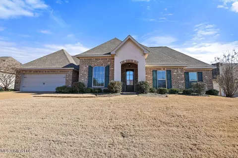 241 Tucker Dr, Brandon, MS 39042