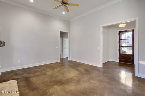 Living - 241 Tucker Dr, Brandon, MS 39042 photo 4 of 4