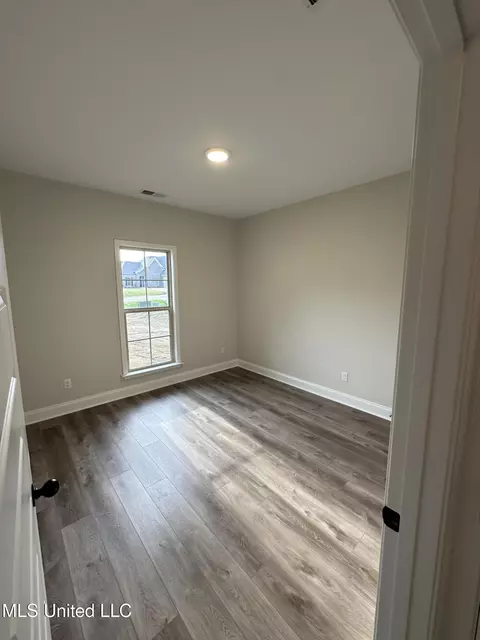 Bedroom - 690 Lucas Ln, Hernando, MS 38632 photo 1 of 3