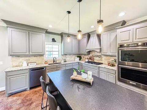 Kitchen - 1274 Wade Patrick Rd, Brandon, MS 39042 photo 1 of 2