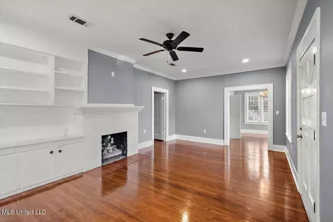 Living - 1703 Poplar Blvd, Jackson, MS 39202 photo 2 of 4