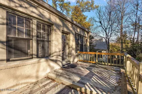 Exterior - 1703 Poplar Blvd, Jackson, MS 39202 photo 4 of 6