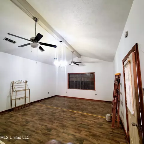 Living - 306 Walnut St, Canton, MS 39046 photo 1 of 1