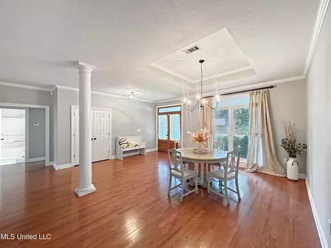 Dining - 106 Pine Ridge Cir, Brandon, MS 39047 photo 3 of 4