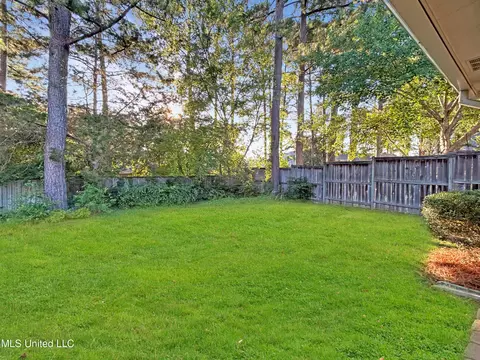 Exterior - 106 Pine Ridge Cir, Brandon, MS 39047 photo 7 of 7