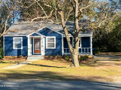 144 Summer St, Lucedale, MS 39452
