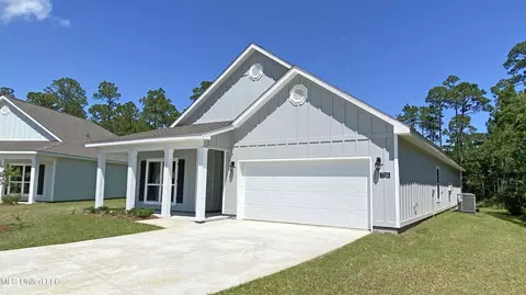 18410 Spring Hill Dr, Saucier, MS 39574