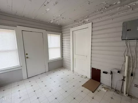 Exterior - 834 Highway 12, Kosciusko, MS 39090 photo 3 of 3