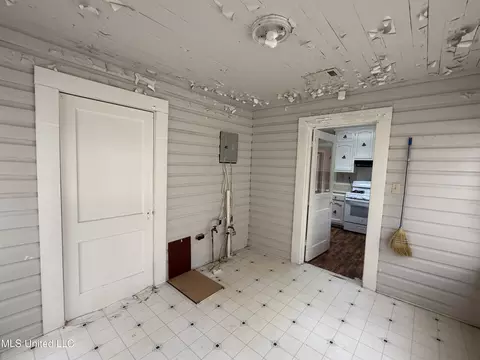 Entry Way - 834 Highway 12, Kosciusko, MS 39090 photo 1 of 1