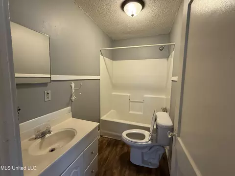 Bath - 834 Highway 12, Kosciusko, MS 39090 photo 2 of 2