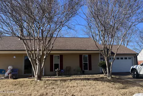 7061 Dunbarton Dr, Horn Lake, MS 38637