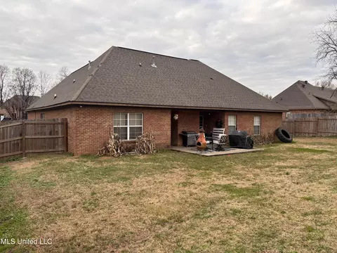 Exterior - 434 Ash Tree Ln, Madison, MS 39110 photo 2 of 4