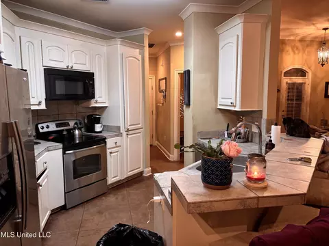 Kitchen - 434 Ash Tree Ln, Madison, MS 39110 photo 1 of 2