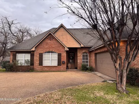 434 Ash Tree Ln, Madison, MS 39110