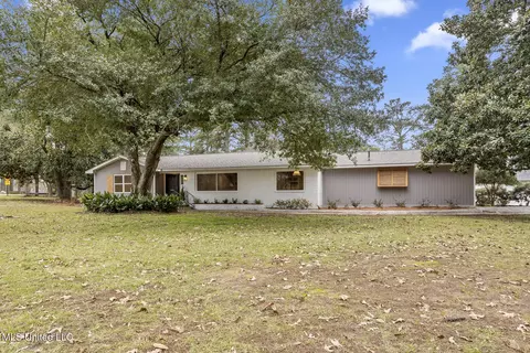 1457 Douglass Dr, Jackson, MS 39211 photo 2