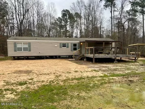 12371 Mcnair Rd NW, Roxie, MS 39661