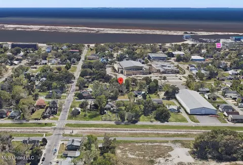 572 Peyton Dr, Biloxi, MS 39530 photo 4